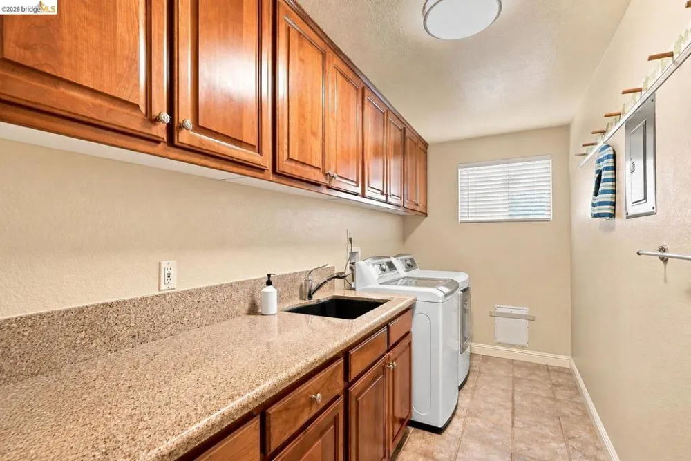 325 San Marino Ln Brentwood, CA 94513