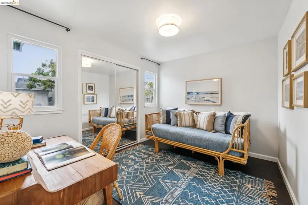 1014 10Th St Oakland, CA 94607