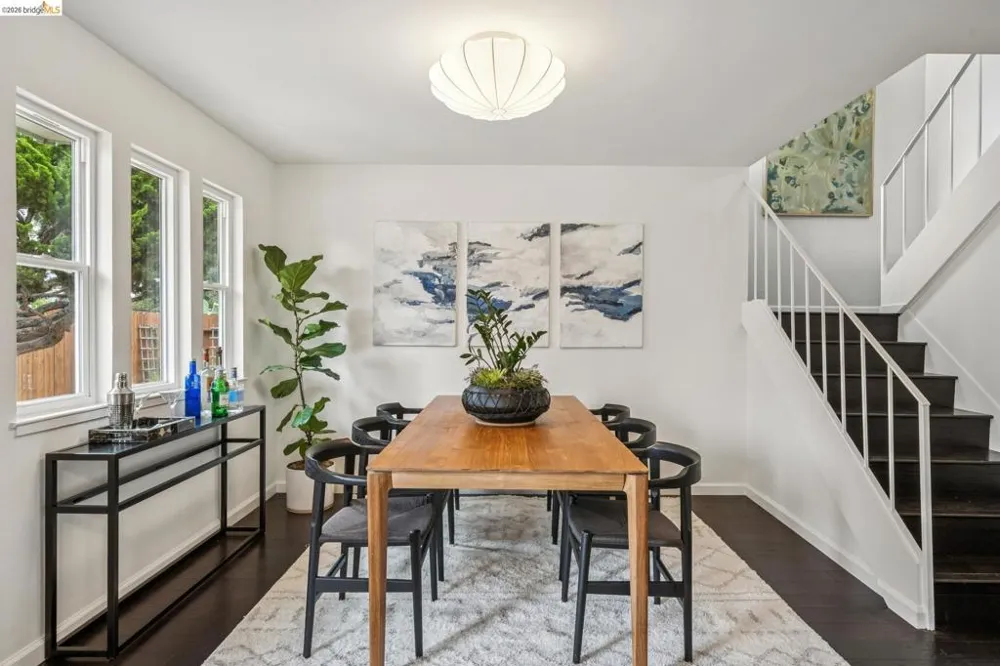 1014 10Th St Oakland, CA 94607