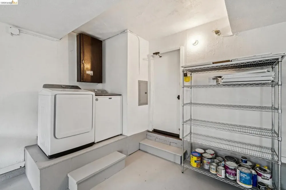 1014 10Th St Oakland, CA 94607