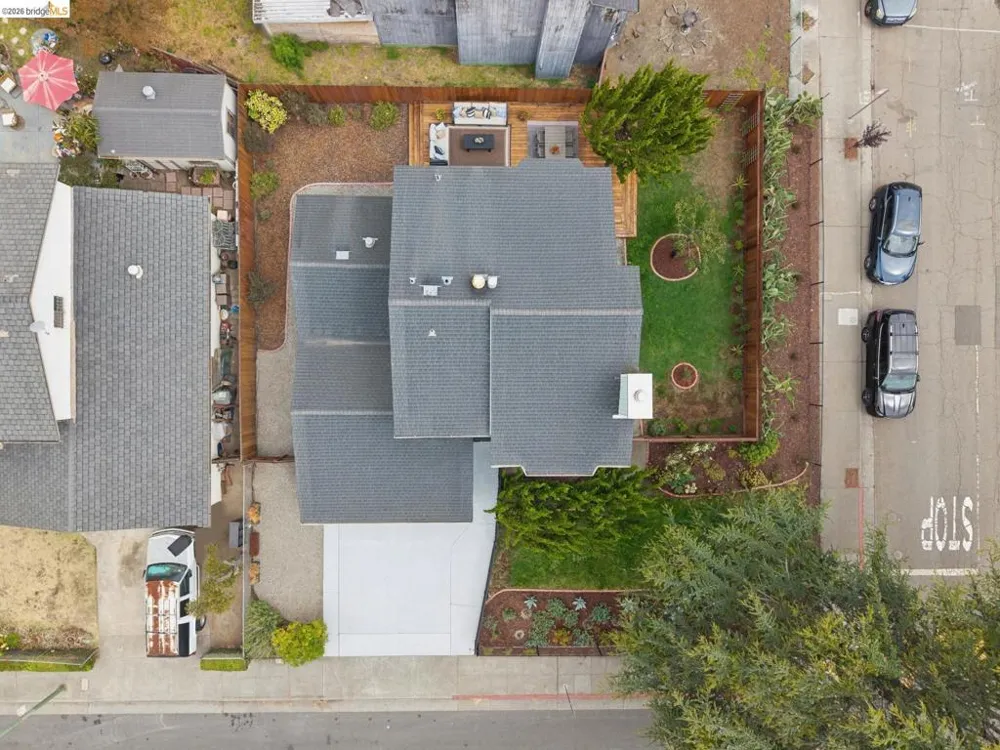 1014 10Th St Oakland, CA 94607