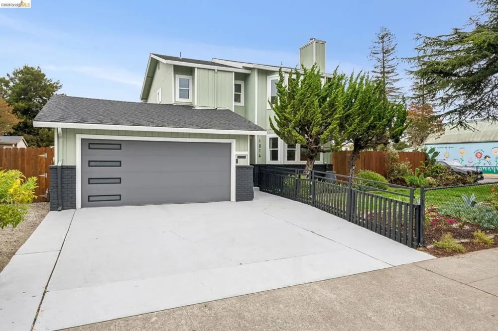 1014 10Th St Oakland, CA 94607