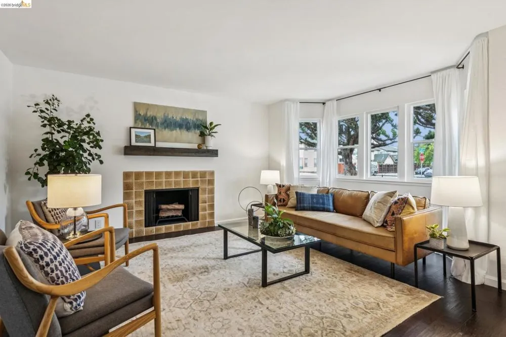 1014 10Th St Oakland, CA 94607