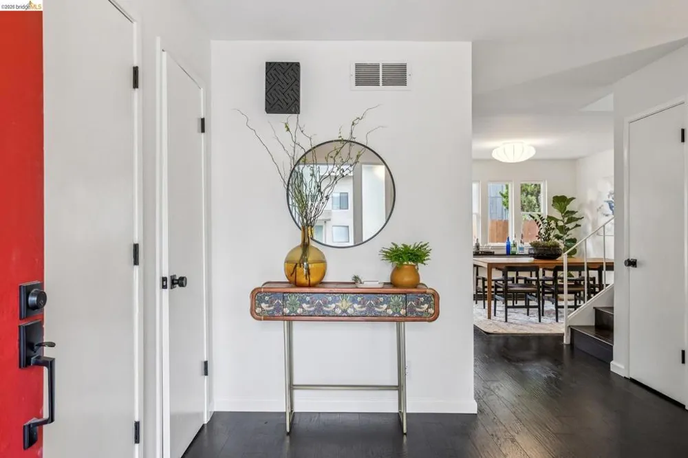 1014 10Th St Oakland, CA 94607