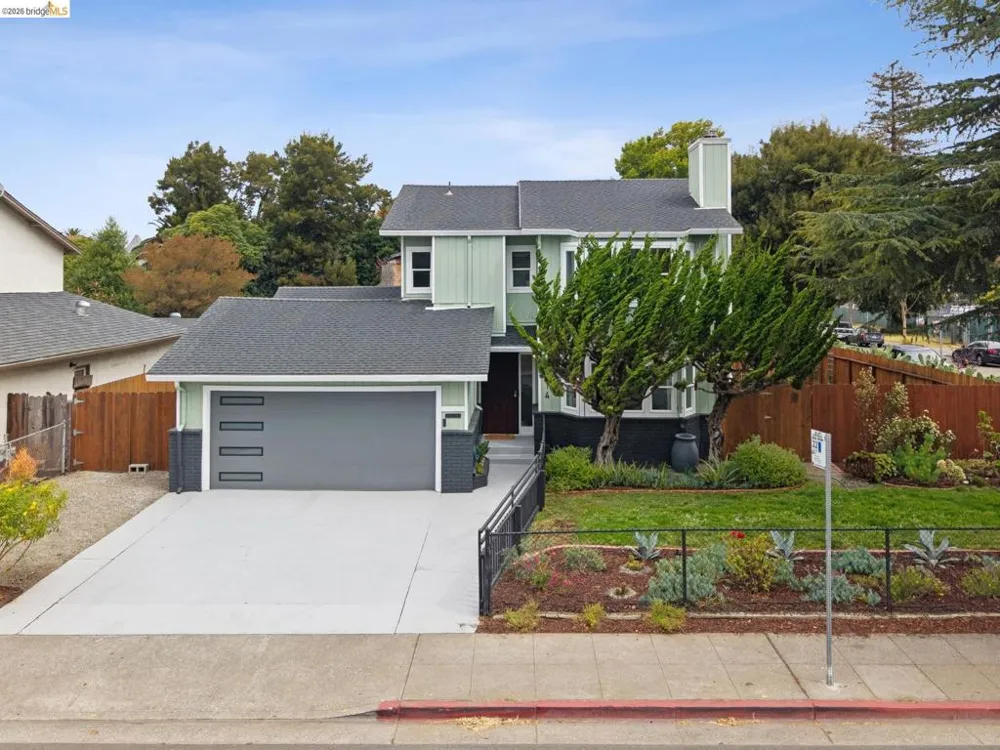 1014 10Th St Oakland, CA 94607