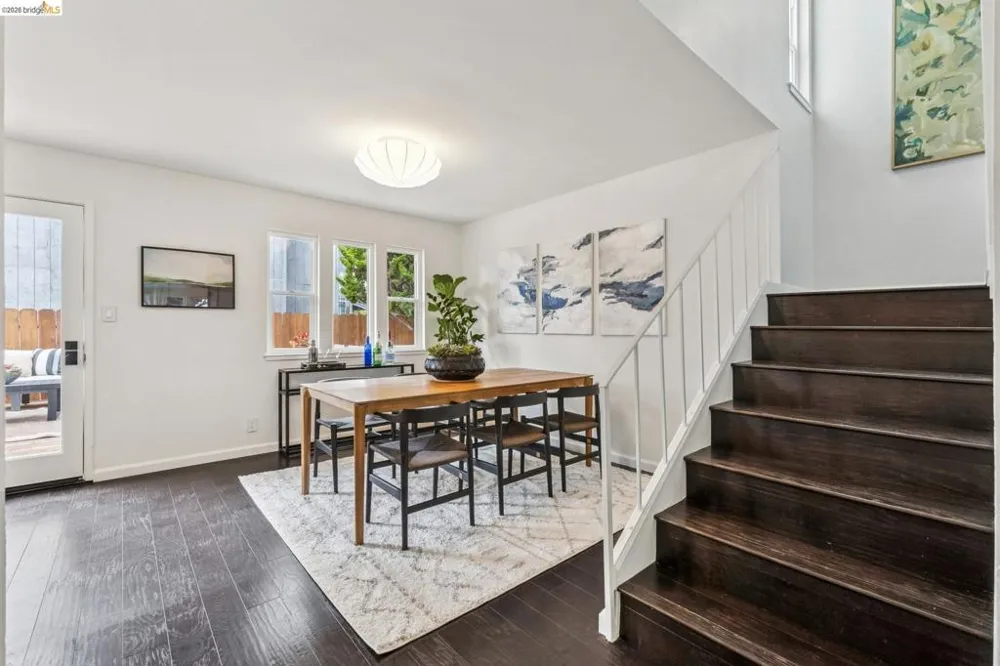 1014 10Th St Oakland, CA 94607