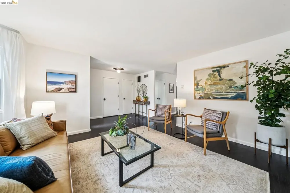 1014 10Th St Oakland, CA 94607