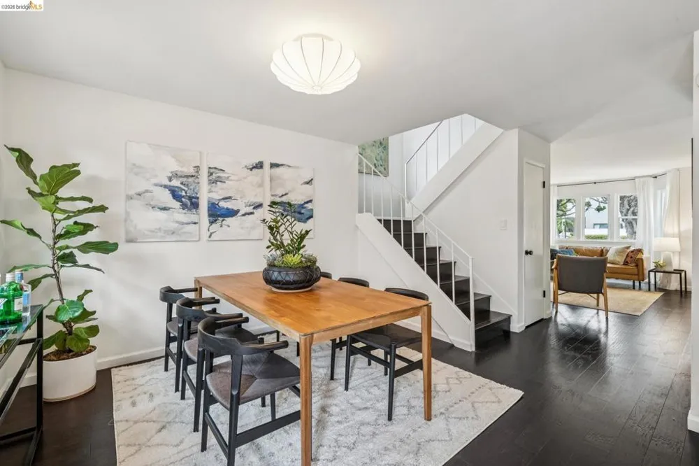 1014 10Th St Oakland, CA 94607
