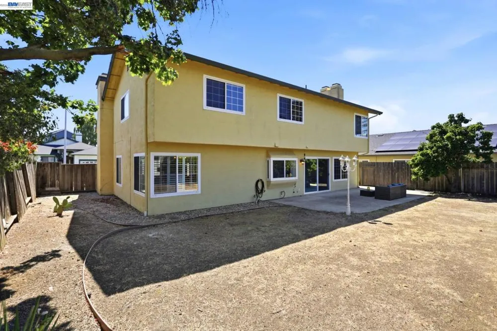 148 Valley Oak Ln Vallejo, CA 94591