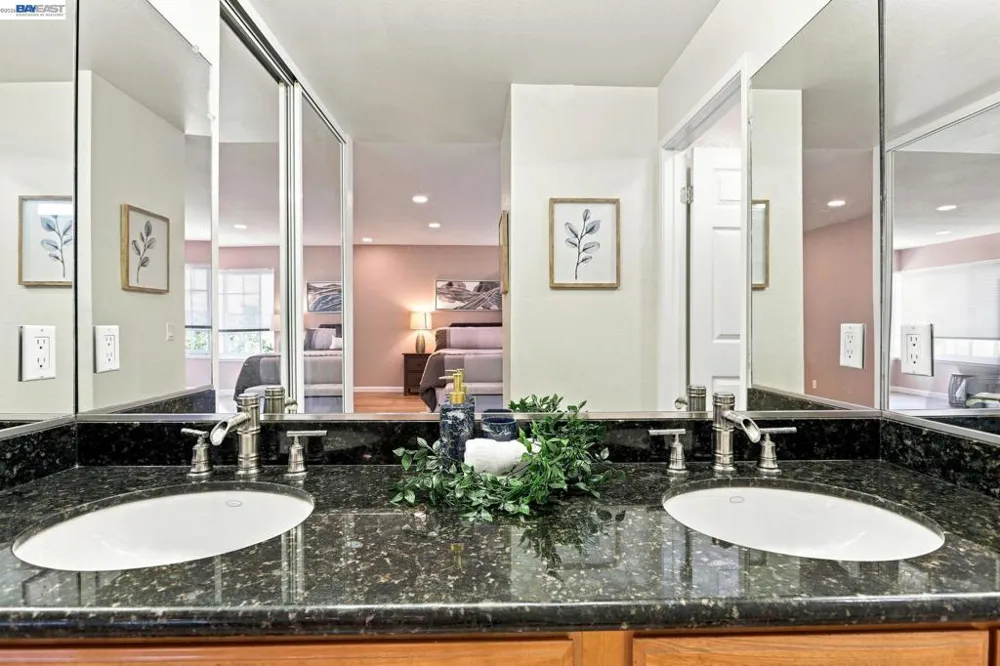 148 Valley Oak Ln Vallejo, CA 94591