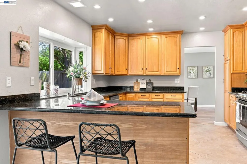 148 Valley Oak Ln Vallejo, CA 94591