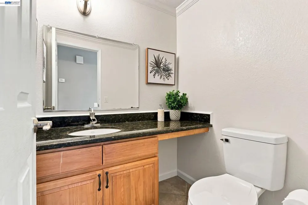 148 Valley Oak Ln Vallejo, CA 94591