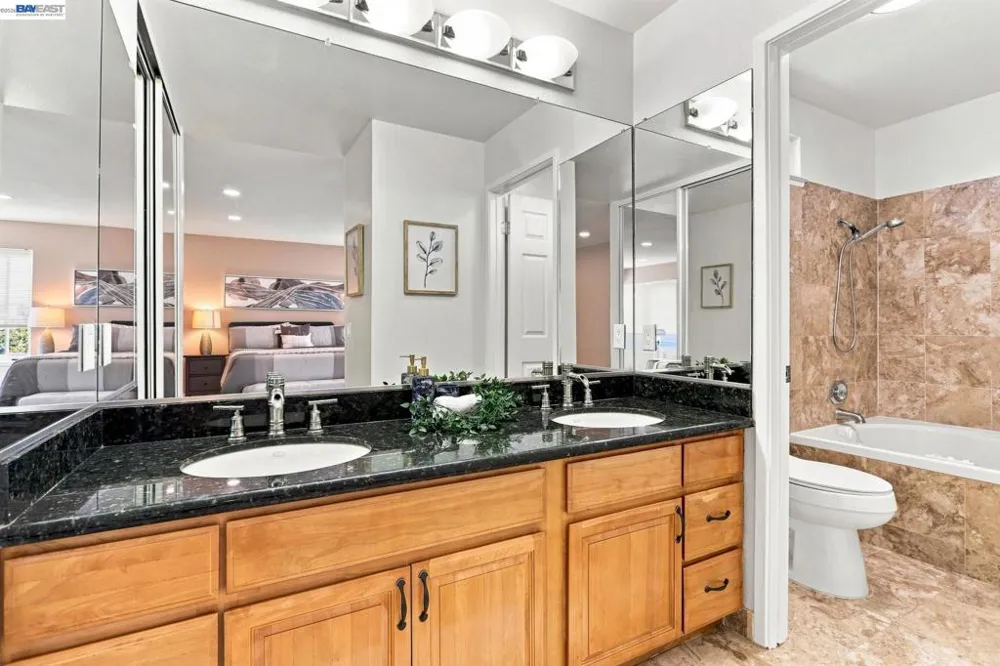 148 Valley Oak Ln Vallejo, CA 94591