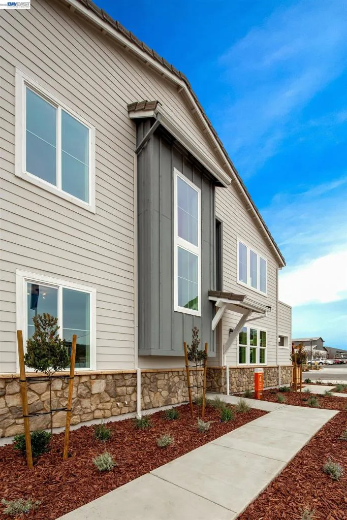 173 Gali Way #2404 Napa, CA 94558