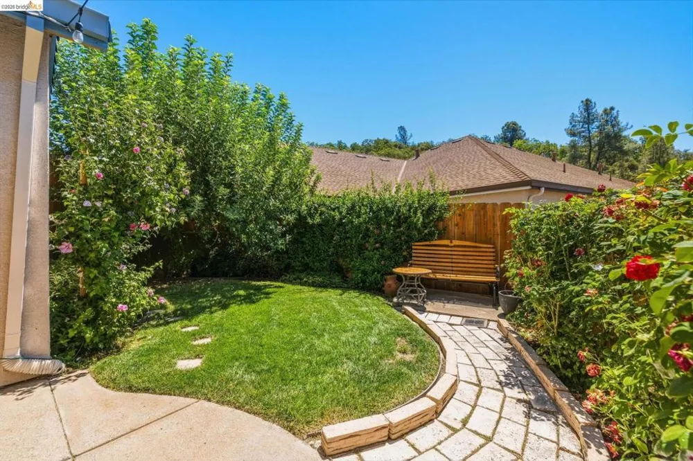 20308 Starr King Dr. Soulsbyville, CA 95372