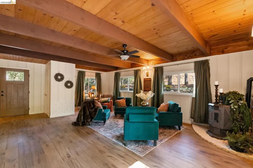 21551 Phoenix Lake Rd Sonora, CA 95370