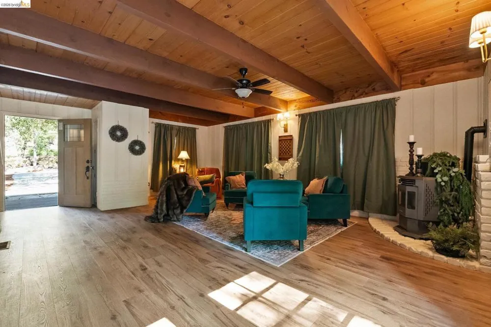 21551 Phoenix Lake Rd Sonora, CA 95370