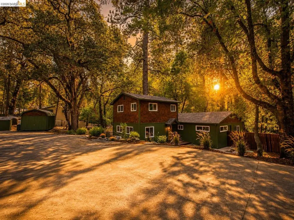 21551 Phoenix Lake Rd Sonora, CA 95370