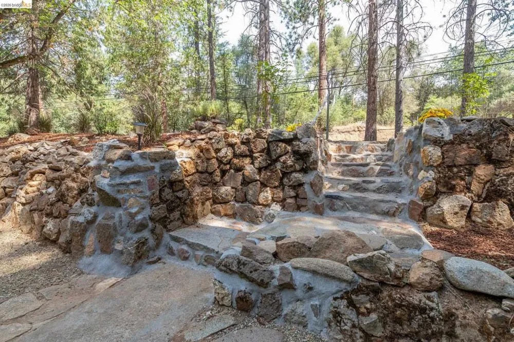 21551 Phoenix Lake Rd Sonora, CA 95370