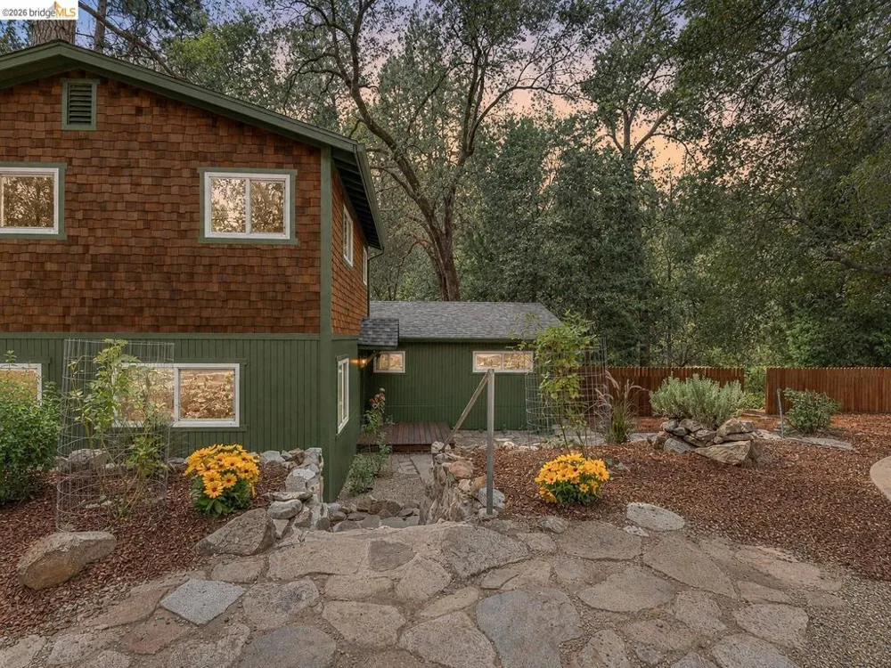 21551 Phoenix Lake Rd Sonora, CA 95370