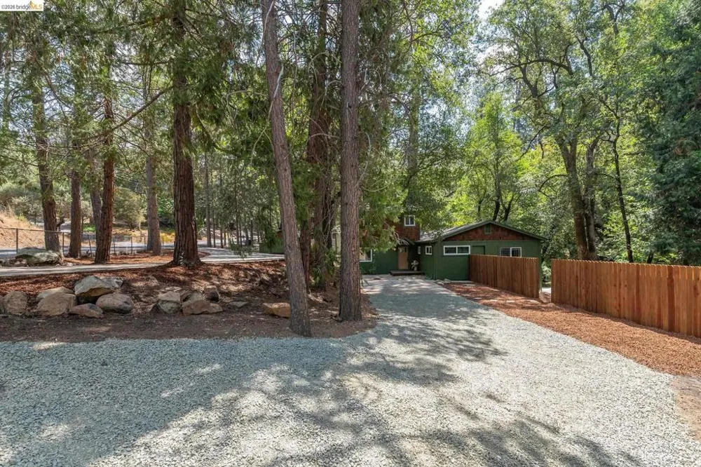 21551 Phoenix Lake Rd Sonora, CA 95370