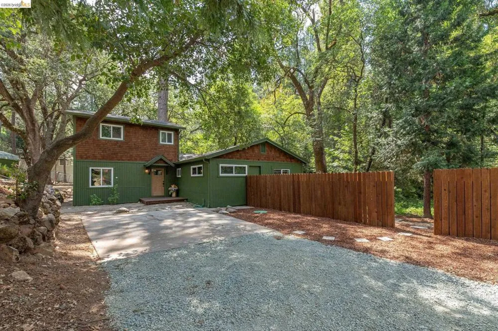 21551 Phoenix Lake Rd Sonora, CA 95370