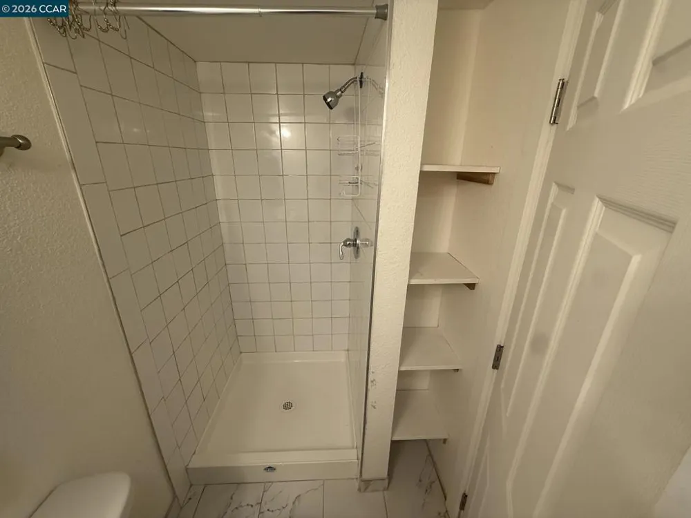 2027 96th ave Oakland, CA 94603