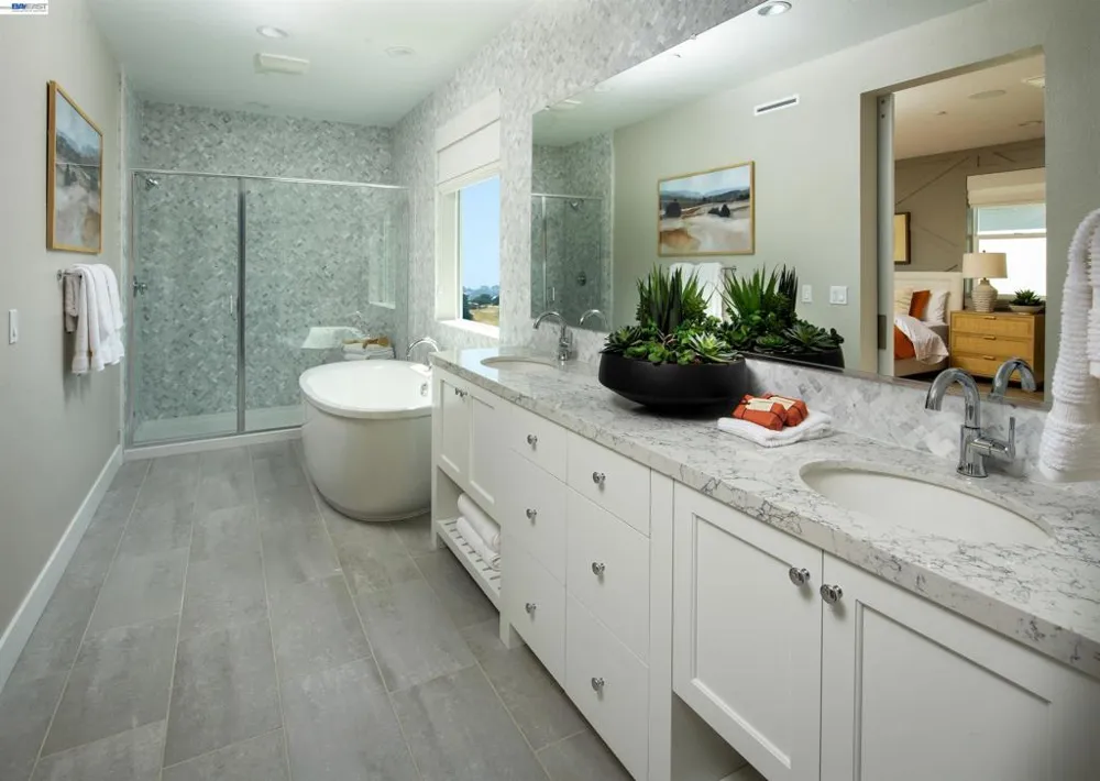 386 Caspian Way Napa, CA 94558