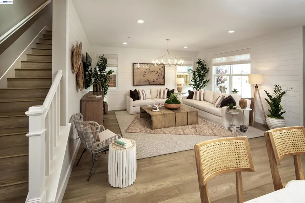 386 Caspian Way Napa, CA 94558