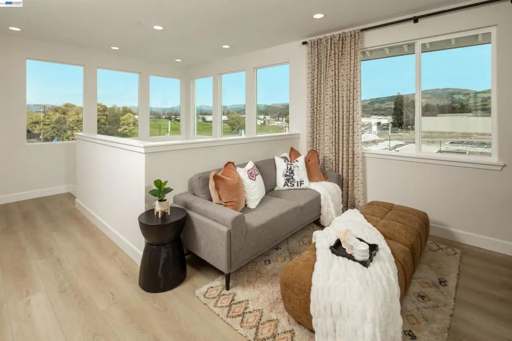168 Gali Way Napa, CA 94558