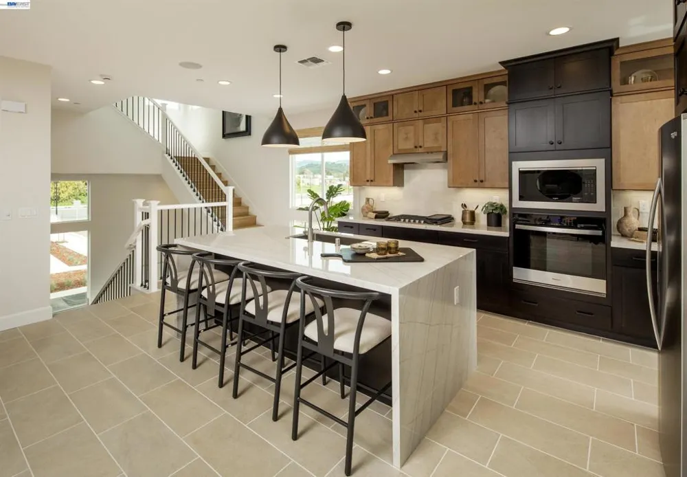 168 Gali Way Napa, CA 94558