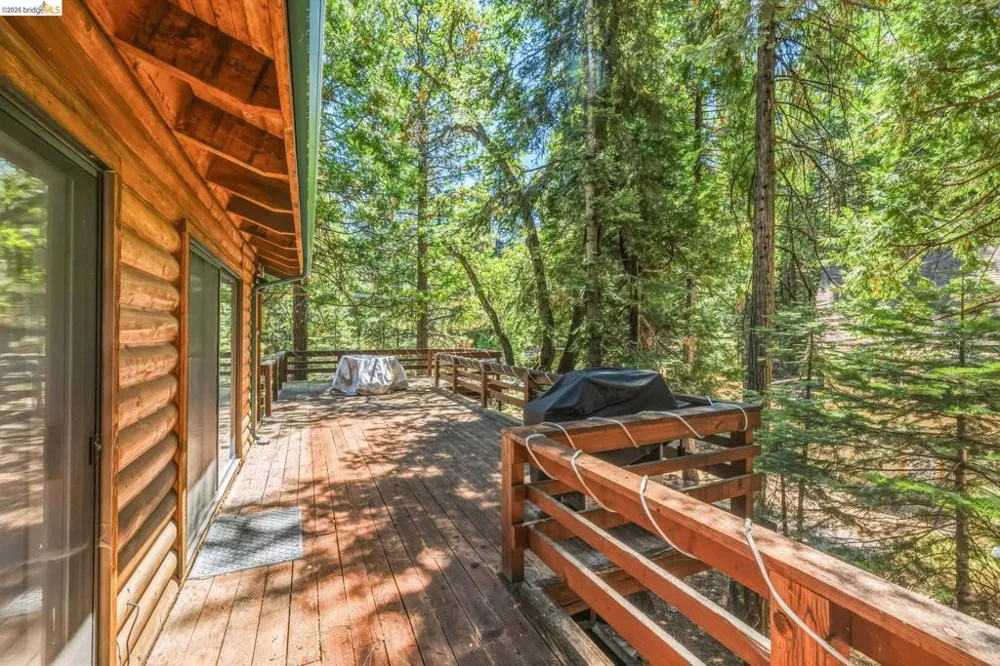 29576 Lassen Dr Cold Springs, CA 95335