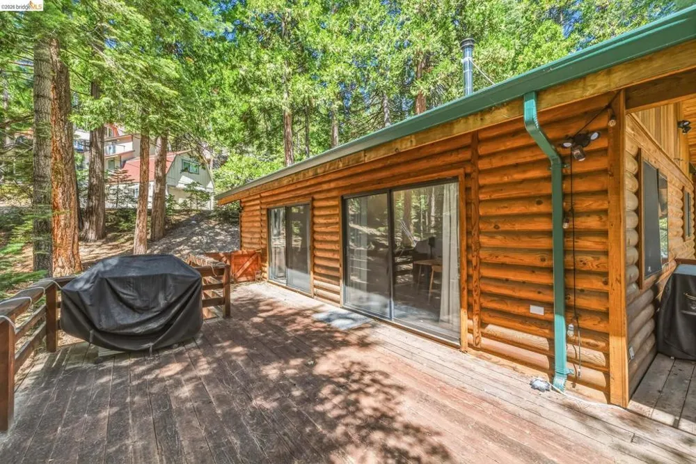 29576 Lassen Dr Cold Springs, CA 95335