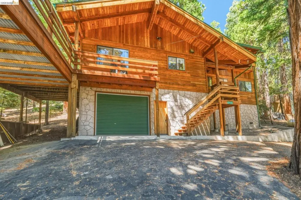 29576 Lassen Dr Cold Springs, CA 95335