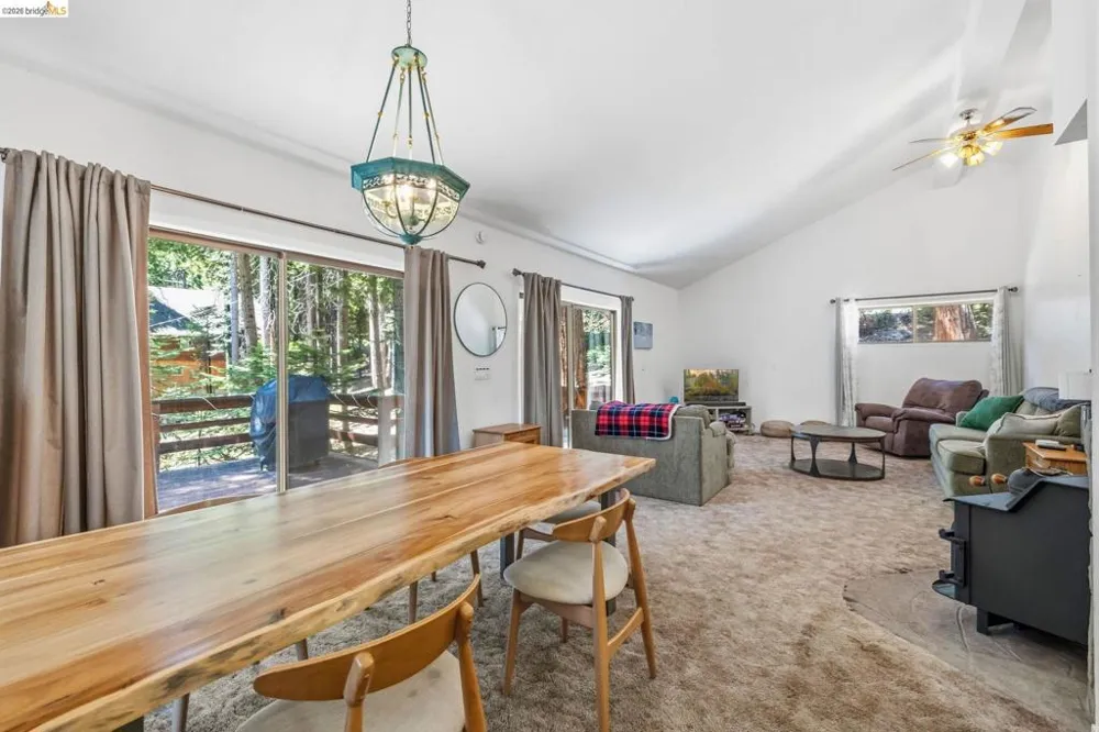 29576 Lassen Dr Cold Springs, CA 95335