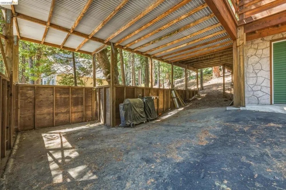 29576 Lassen Dr Cold Springs, CA 95335