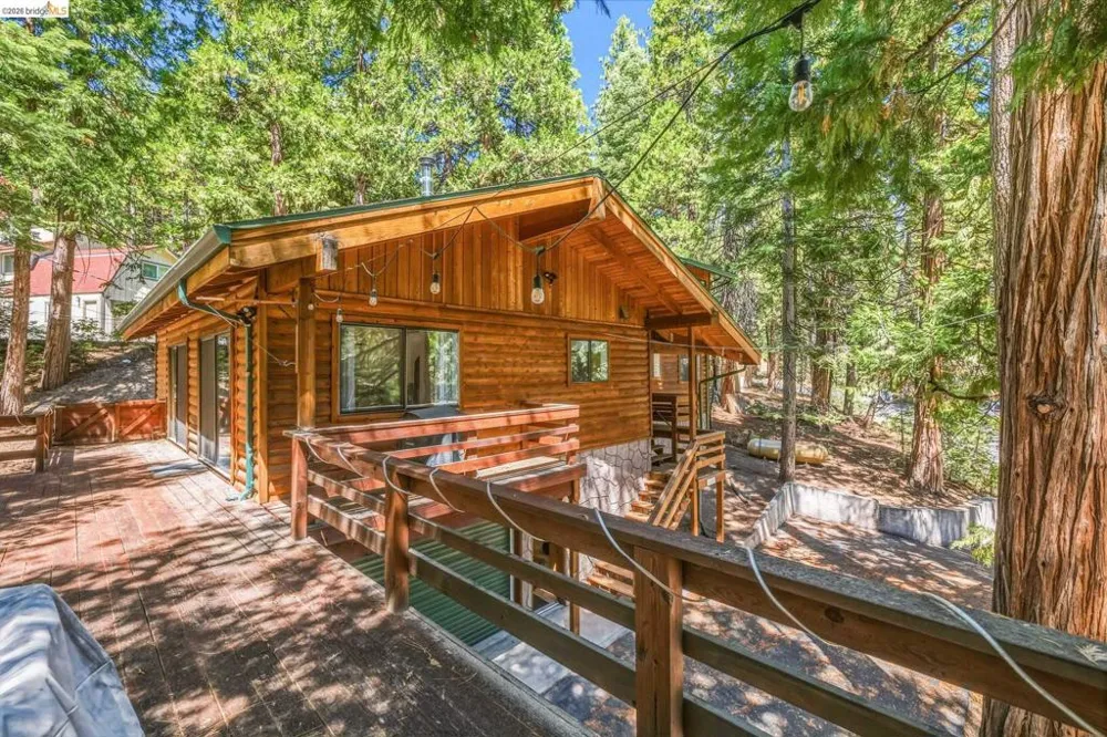 29576 Lassen Dr Cold Springs, CA 95335