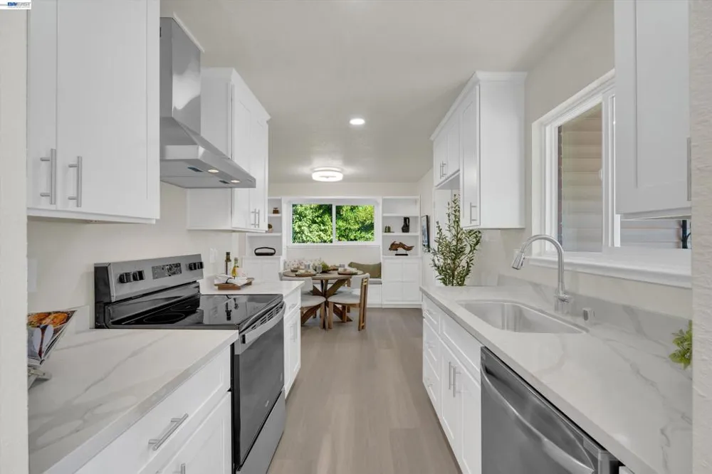 327 Kingston Ave Martinez, CA 94553