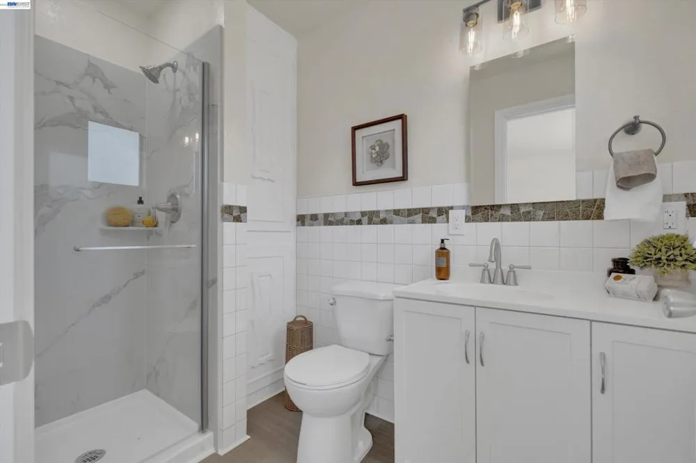 327 Kingston Ave Martinez, CA 94553