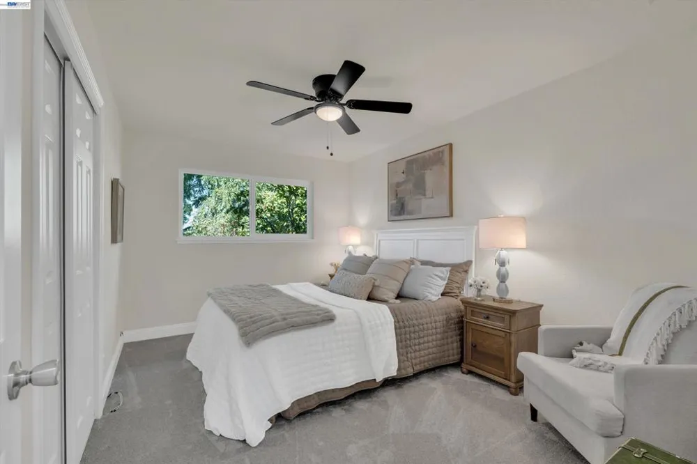 327 Kingston Ave Martinez, CA 94553