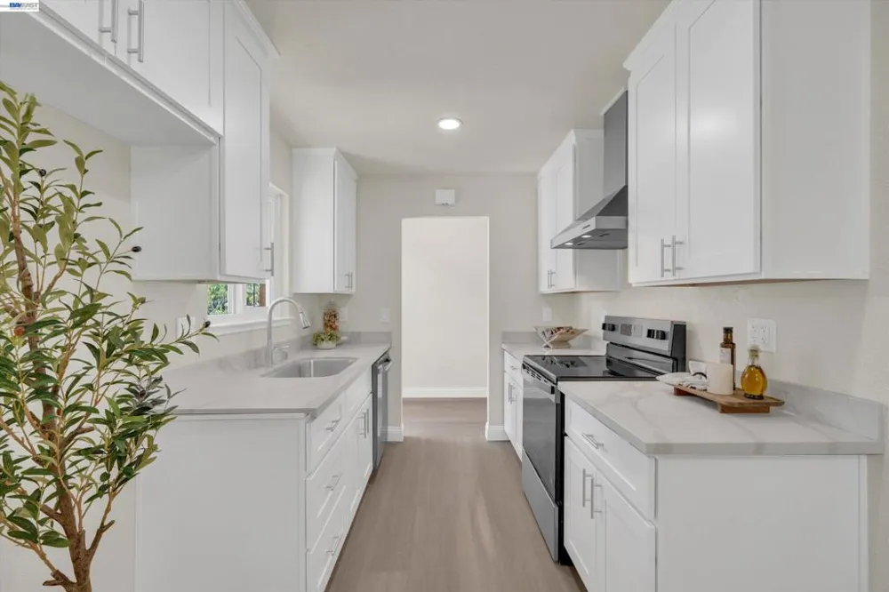 327 Kingston Ave Martinez, CA 94553