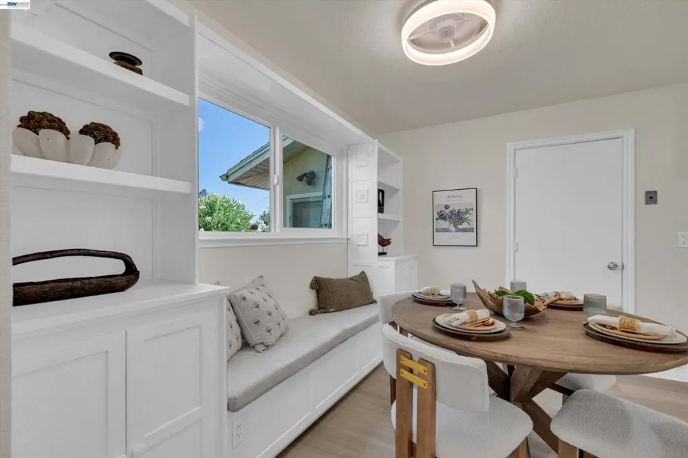 327 Kingston Ave Martinez, CA 94553