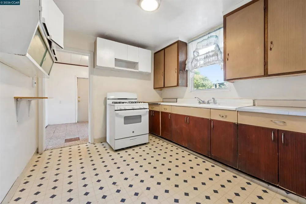 128 Marks Blvd Pittsburg, CA 94565