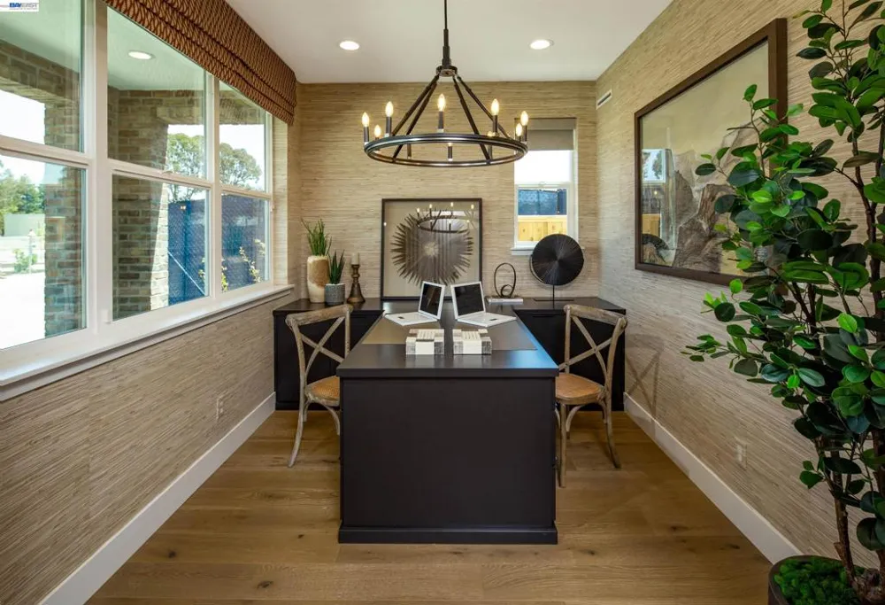 349 Currant Drive Napa, CA 94558