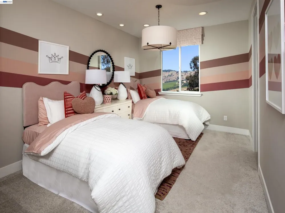 349 Currant Drive Napa, CA 94558