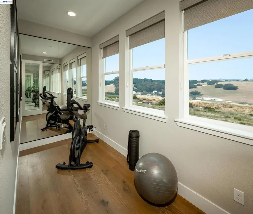 349 Currant Drive Napa, CA 94558