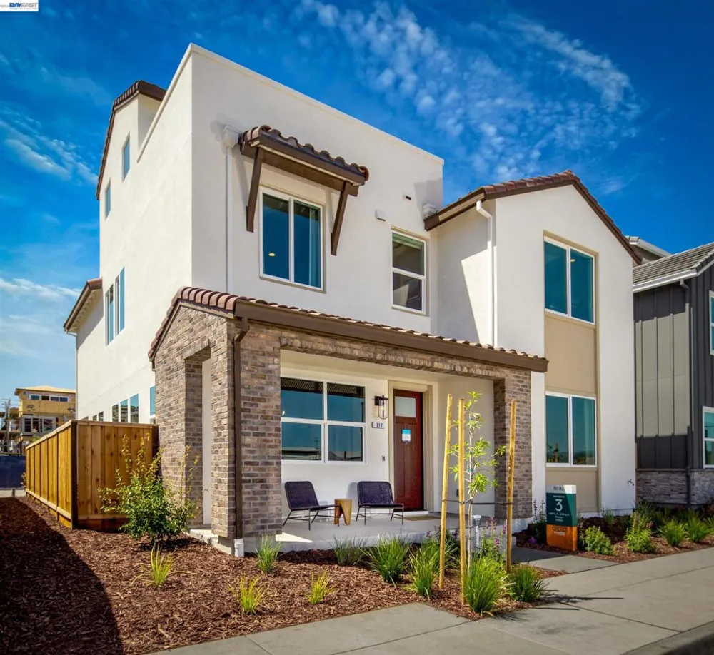 349 Currant Drive Napa, CA 94558