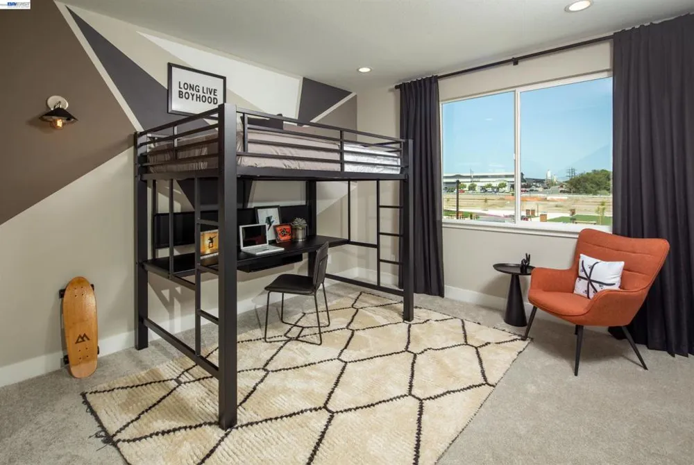 349 Currant Drive Napa, CA 94558