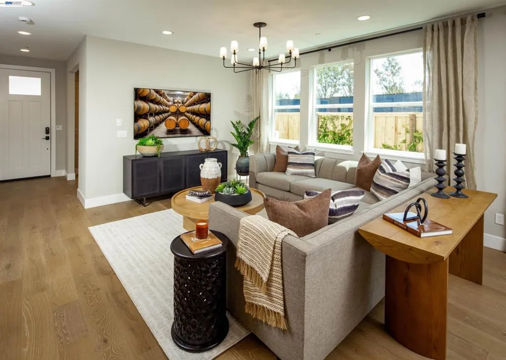 349 Currant Drive Napa, CA 94558