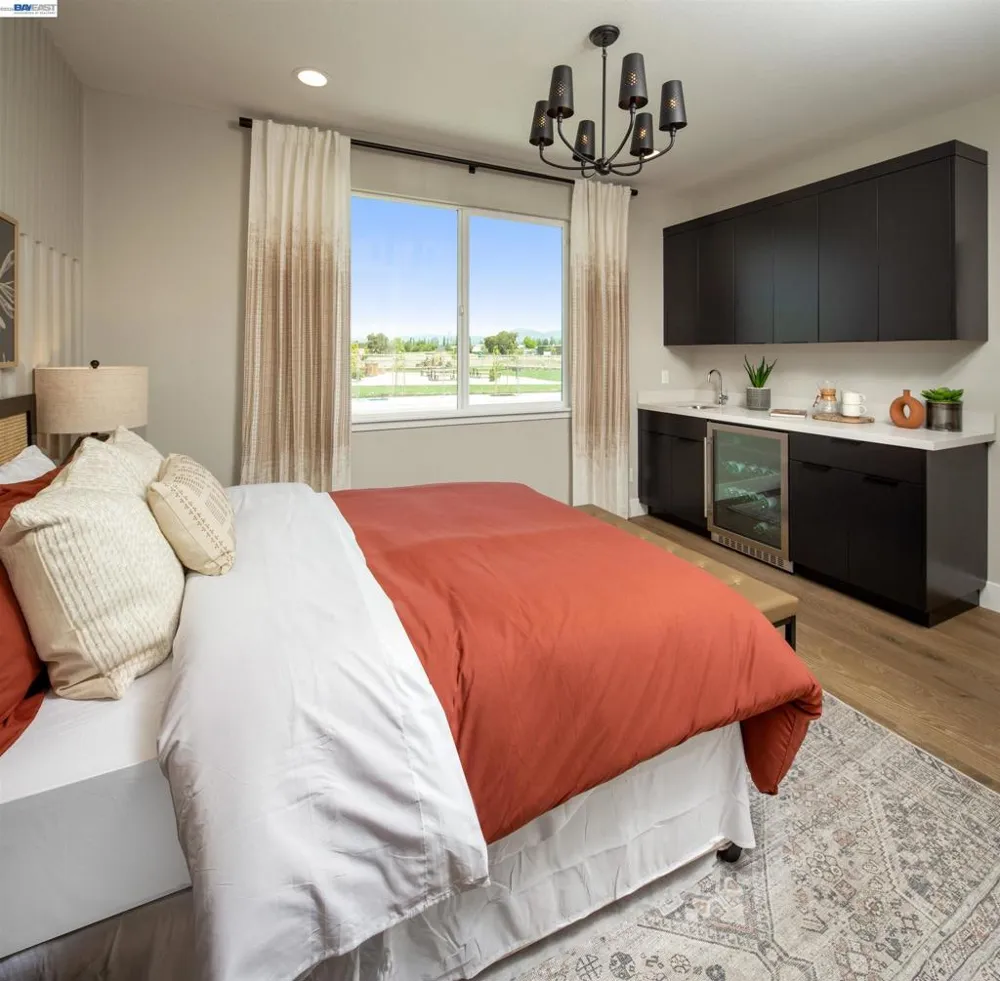 349 Currant Drive Napa, CA 94558